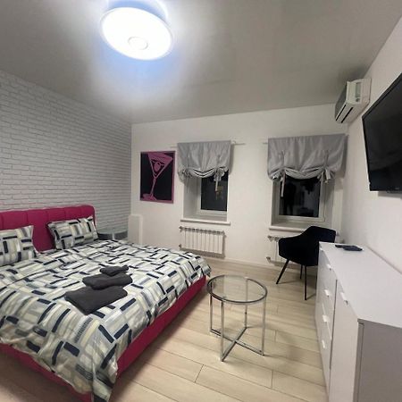 2-Room Luxury Apartment In The Center 키예프 외부 사진