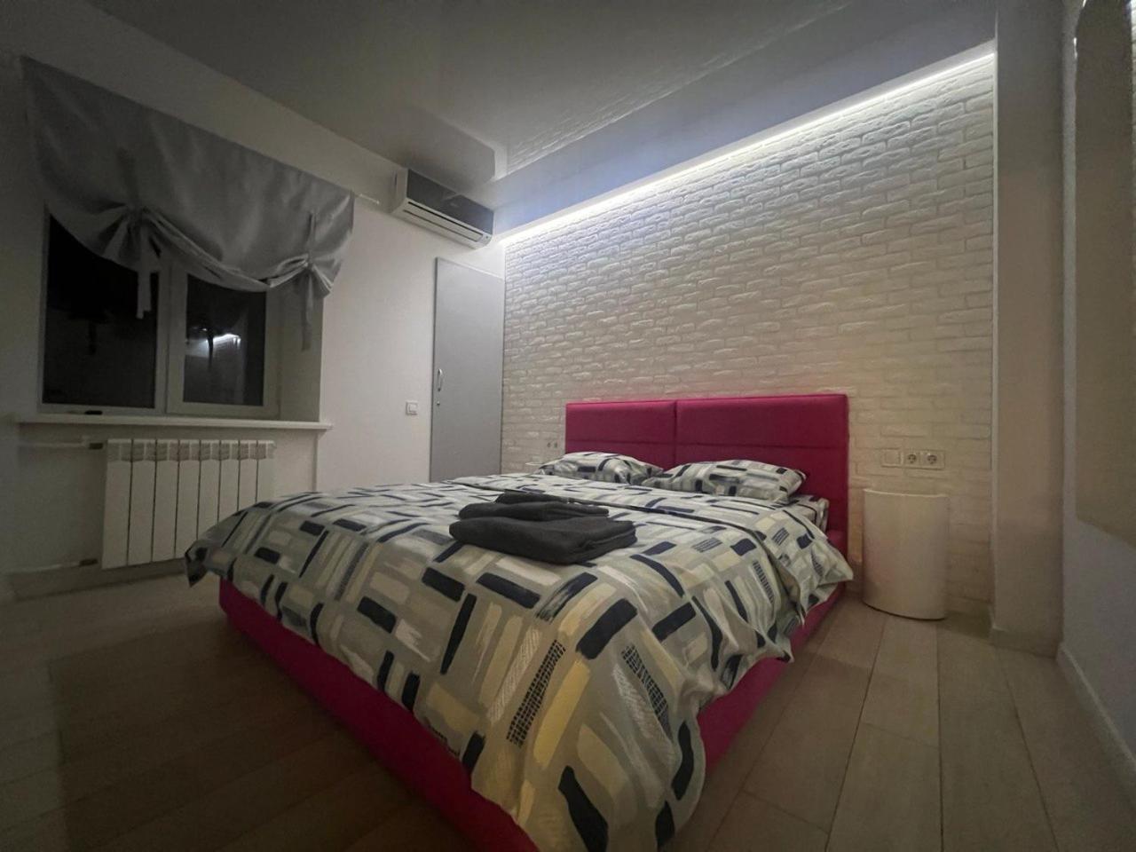 2-Room Luxury Apartment In The Center 키예프 외부 사진