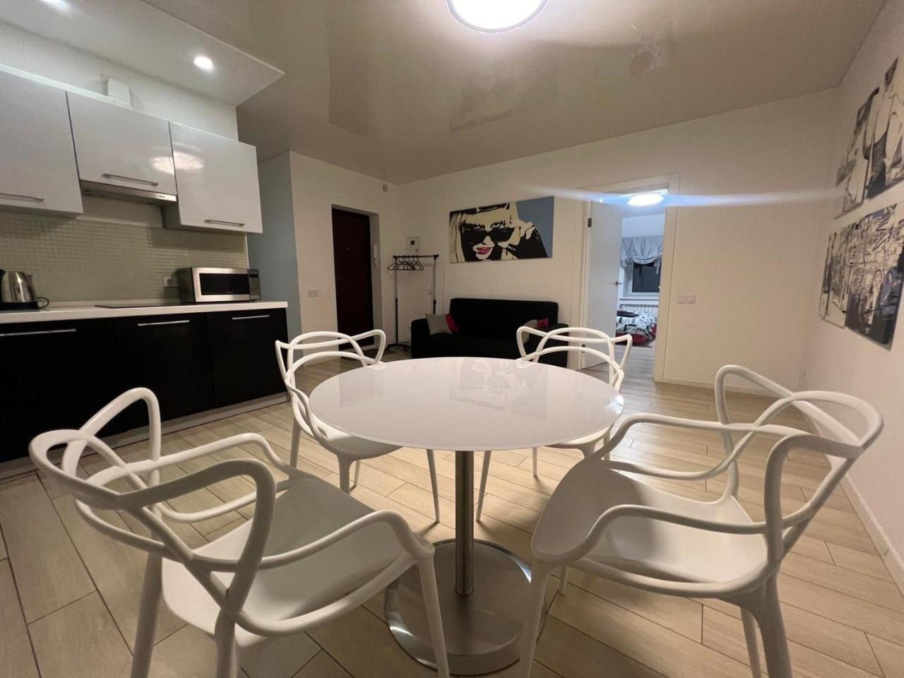 2-Room Luxury Apartment In The Center 키예프 외부 사진
